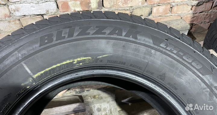Bridgestone Blizzak LM-80 215/70 R16