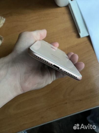 Телефон iPhone 8 plus