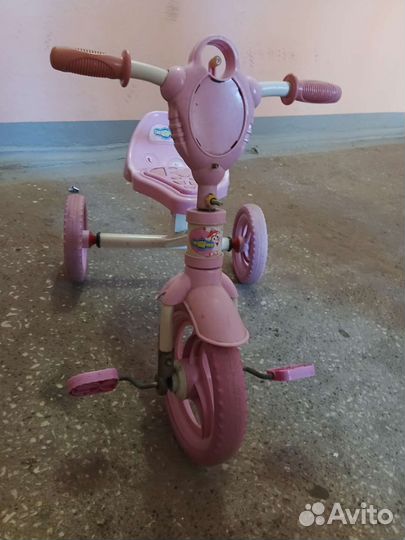 Детский трехколесный велосипед б/у