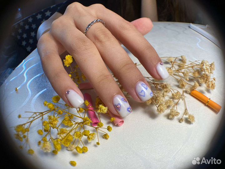 Маникюр и наращивание ногтей