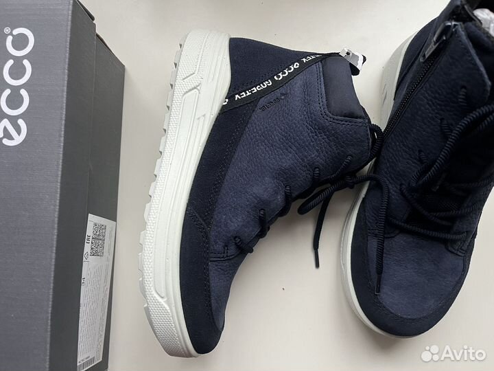 Новые ботинки Ecco