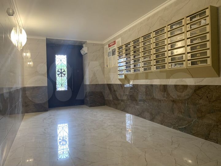 2-к. квартира, 52,9 м², 1/3 эт.