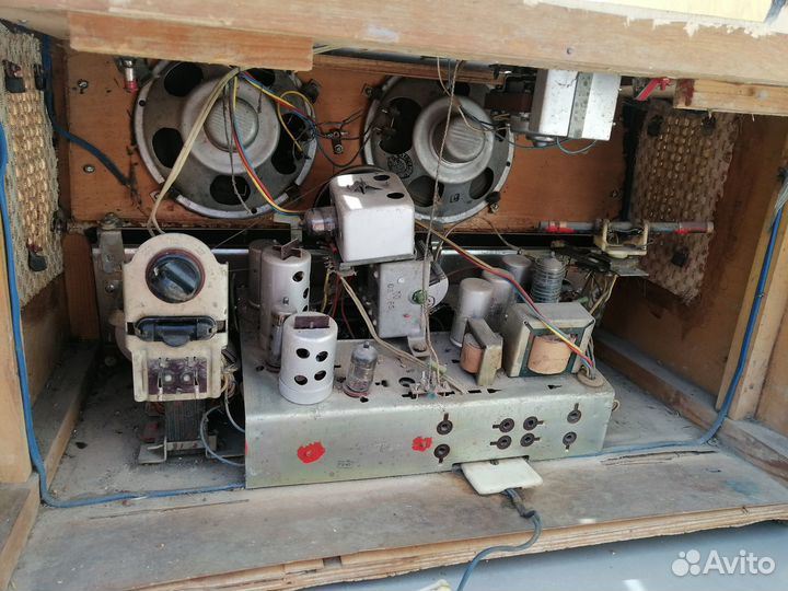 Радиола ламповая Волга