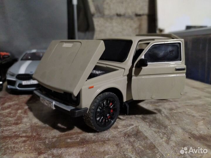 Модель автомобиля 1.24
