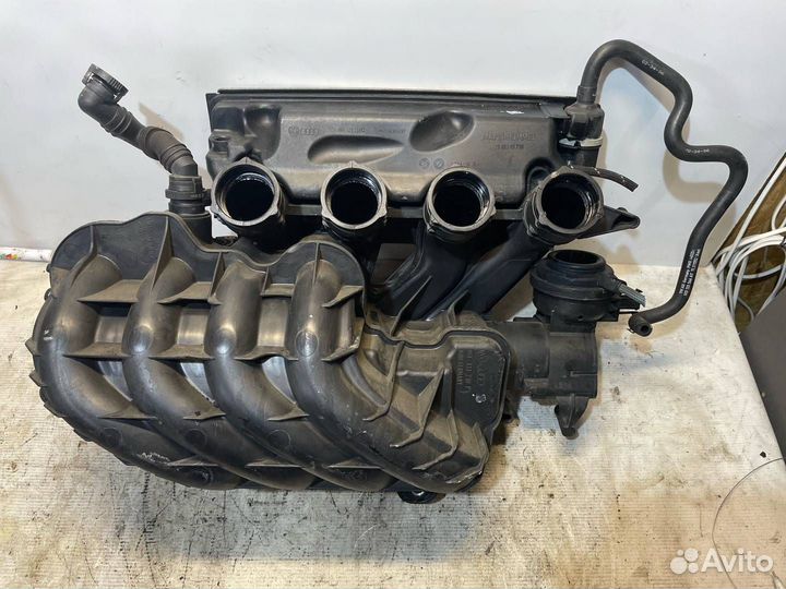 Впускной коллектор Volkswagen Passat B6 06F129208C