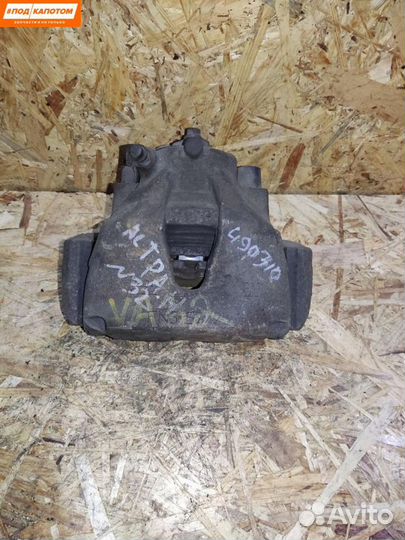 Суппорт тормозной передний правый Opel Astra H