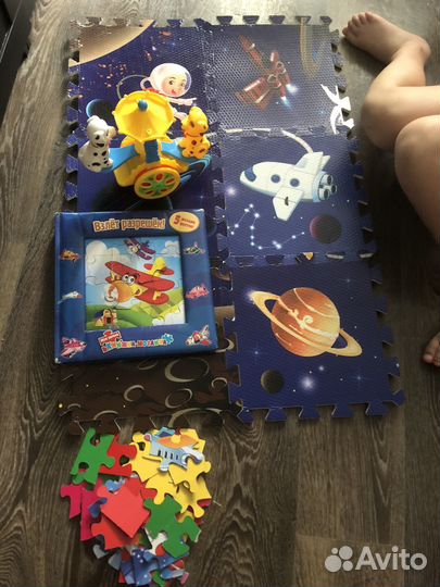 Игрушки для мальчика - музыкальная, книга паззлы