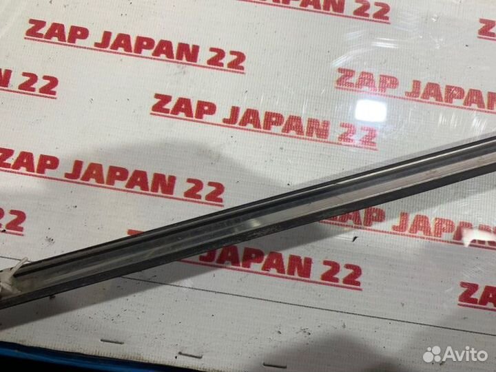 Молдинг крыши правый Mitsubishi Challenger K96