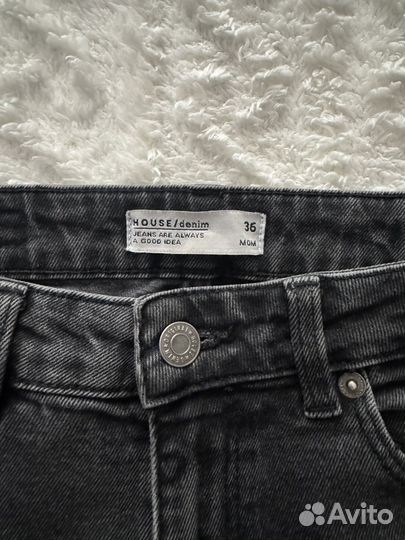 Джинсы mom