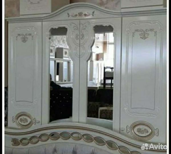 Спальный гарнитур