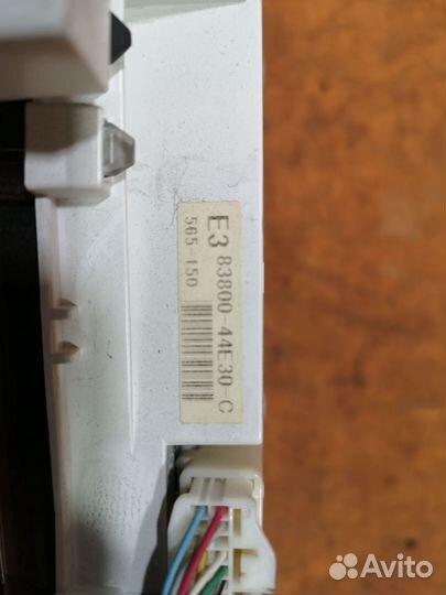 Спидометр на Toyota Isis zgm11g оптитрон