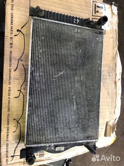 Радиатор охлаждения Ауди А6 С6 4F0121251R