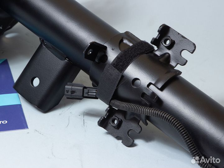 Амортизатор LR Range Rover Evoque передний правый