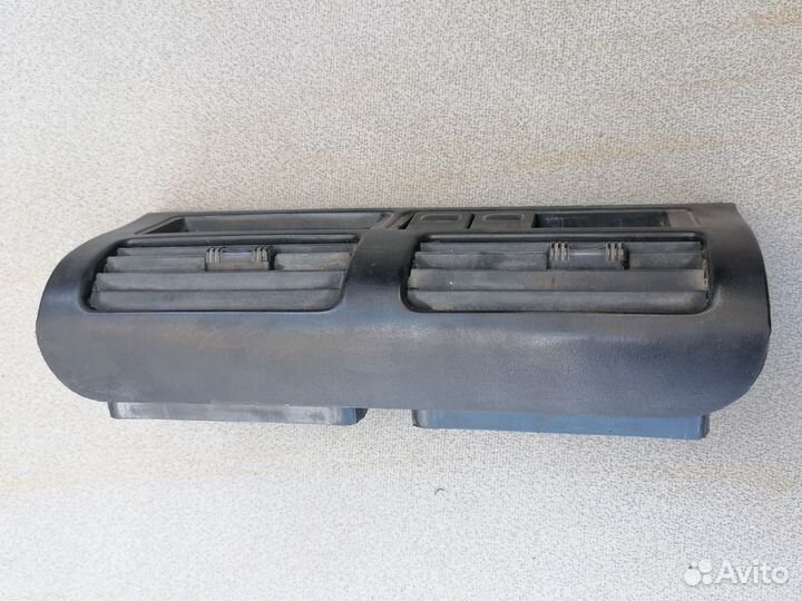 Дефлектор обдува салона Kia Sephia I (1992–1998)