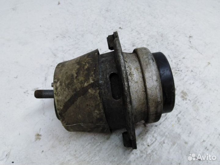 Подушка двигателя Порше