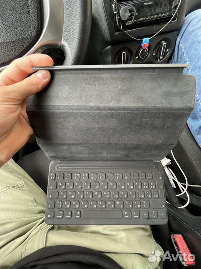 iPad 8 2020 wifi 32gb + клавиатура
