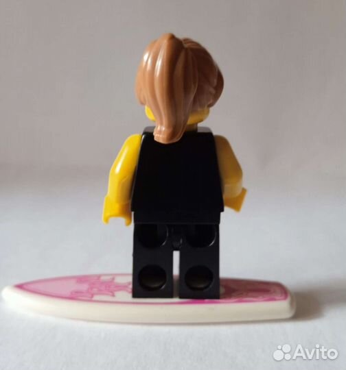 Lego minifigures минифигурка лего серфингистка