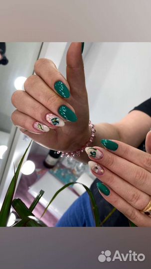 Мастер маникюра и педикюра