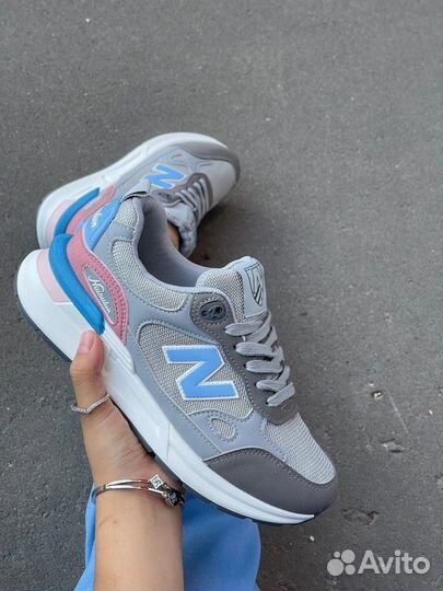 Кроссовки женские New Balance