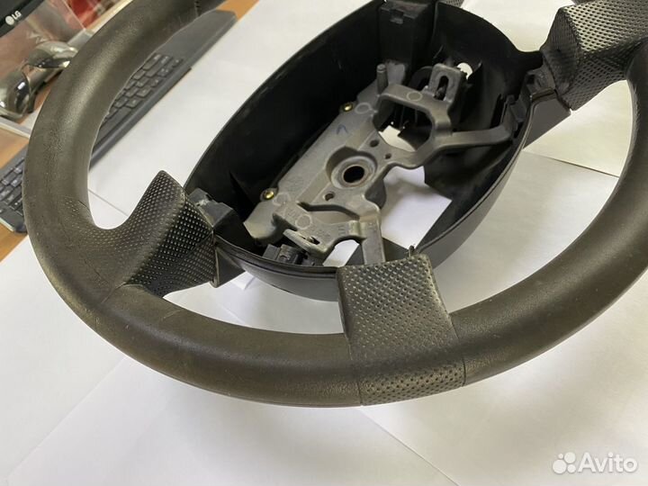 Рулевое колесо Митсубиси спейс стар