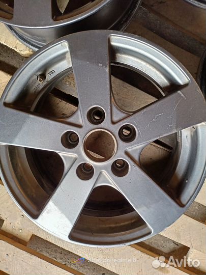 Диски литые R15 dezent