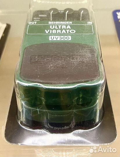 Гитарная педаль эффектов Behringer UV300