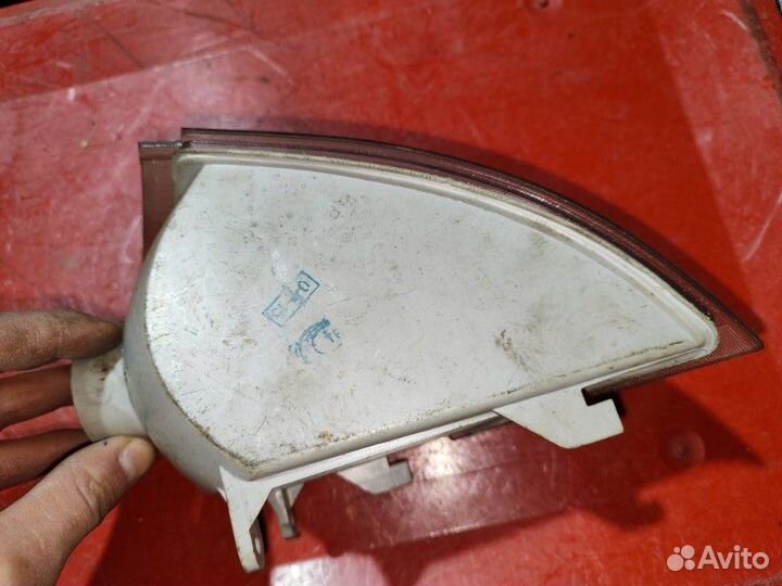 Поворотник передний правый Ваз 2112 хэтчбек 1.6I