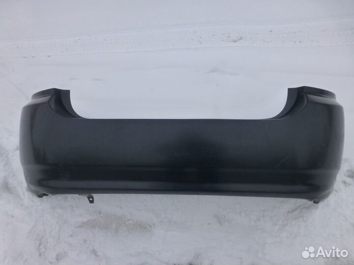 Бампер задний на toyota corolla E 12