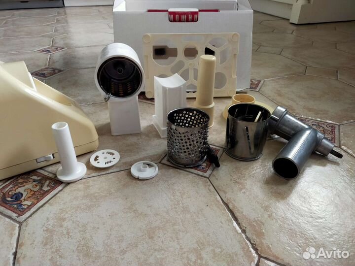 Электромясорубка Помощница