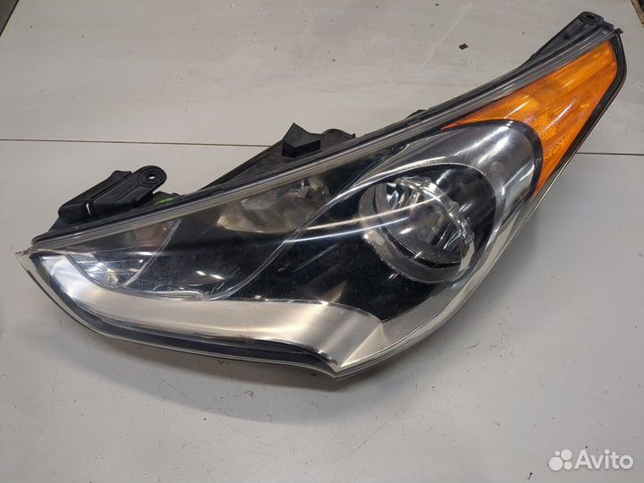 Фара (передняя) Hyundai Veloster 2011, 2013