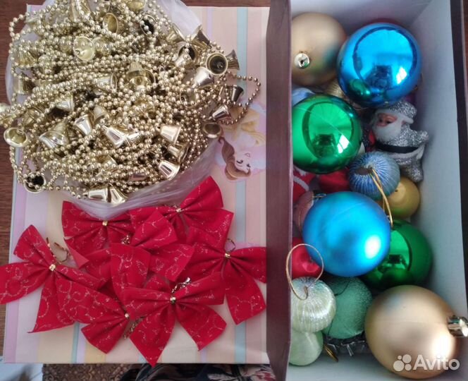 Новогодние игрушки