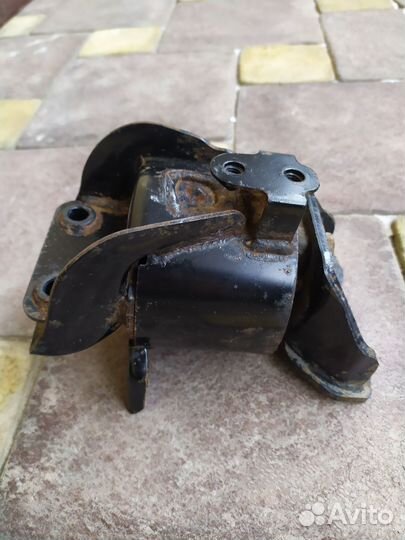 Опора двигателя Hyundai Getz 1.4 ат 2010г.в