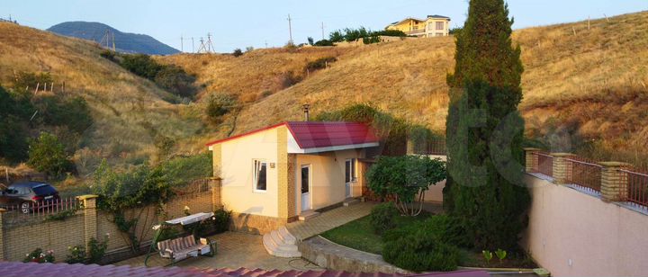 Дом 213 м² на участке 7,5 сот.