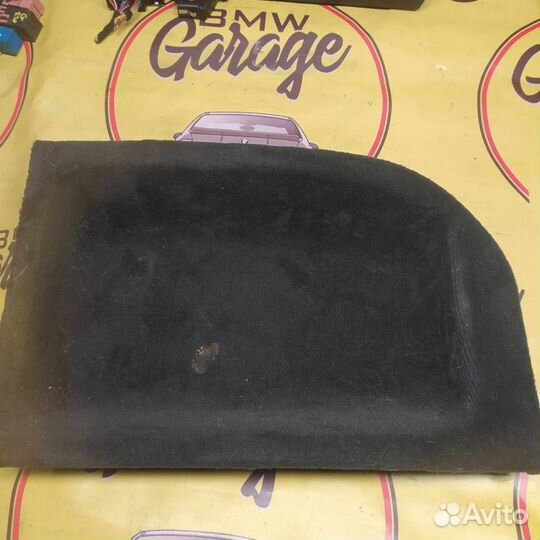 BMW x3 e83 обшивка багажника левая