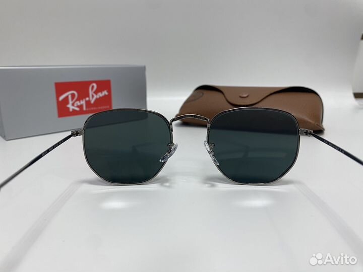 Солнцезащитные очки Ray-Ban