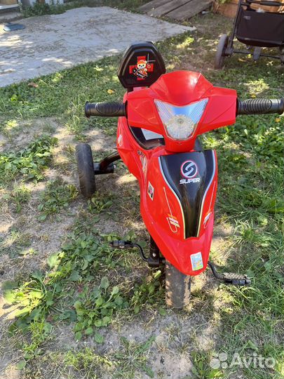 Детский трехколесный велосипед