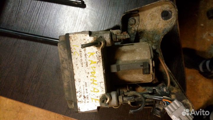 Блок ABS Тойота карина е 1.6