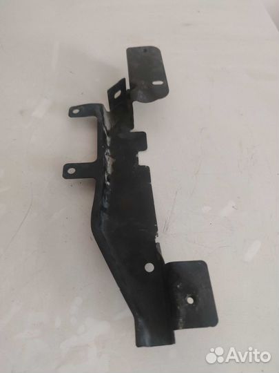 Крепление звуковых сигналов Audi Q7 4L