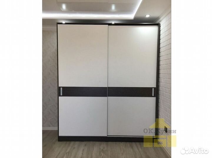 Дверный шкаф