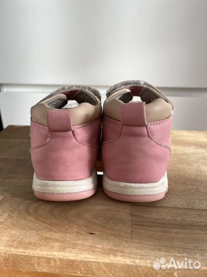 Сандалии для девочки 28