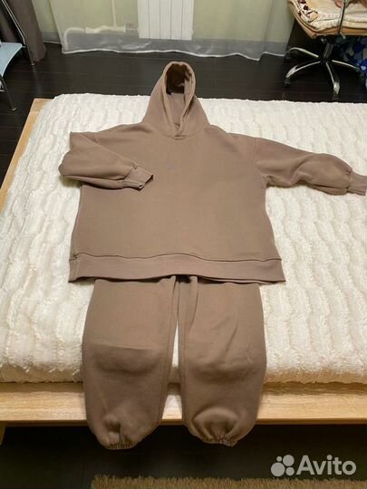 Спортивный костюм женский