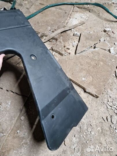 Обшивка багажника Chevrolet Evanda