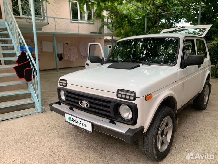 LADA 4x4 (Нива) 1.7 МТ, 2015, 172 000 км