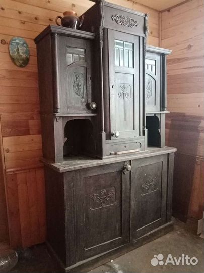 Антикварный шкаф буфет