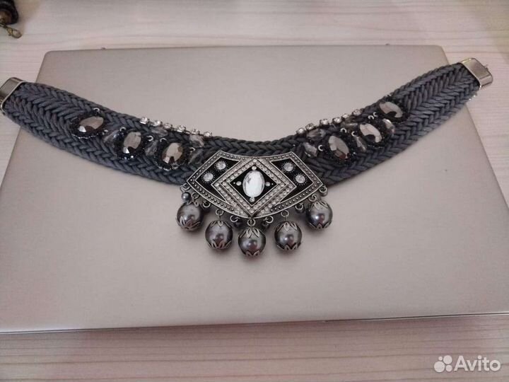 Украшения на шею