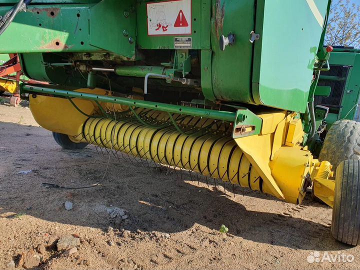 Пресс-подборщик John Deere 550, 1995