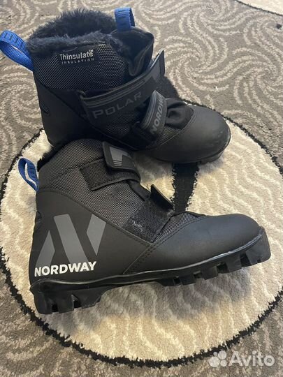 Ботинки лыжные (детские) 35 размер