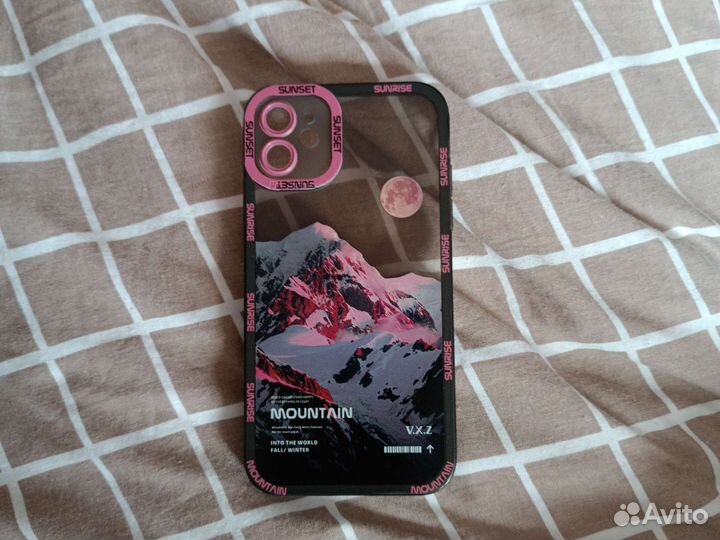 Чехол на iPhone 11 в стиле y2k