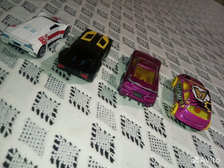 Машинки из Трансформеры под перекрытием
