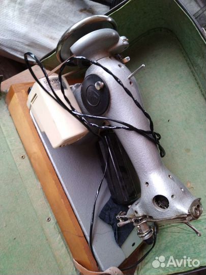 Швейная машинка